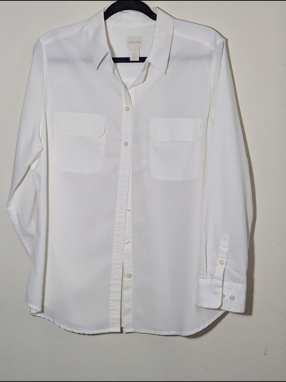 Chico's White Blouse with Clean V-Neck Detail 2